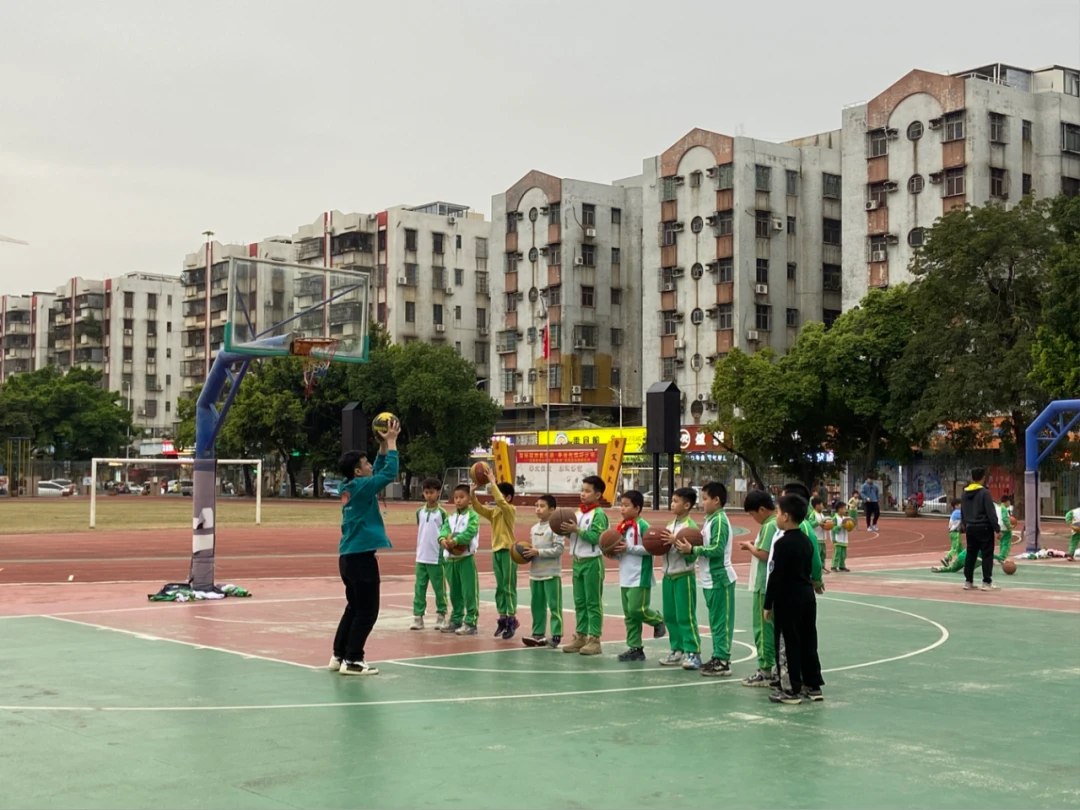 如何通过数据分析改进篮球比赛战术训练_2
